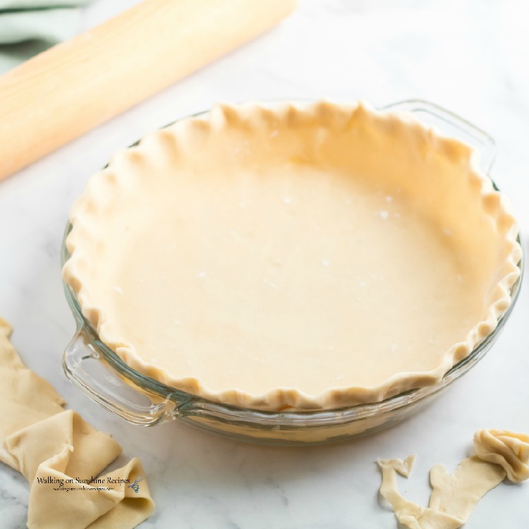 unbaked pie shell in pie plate