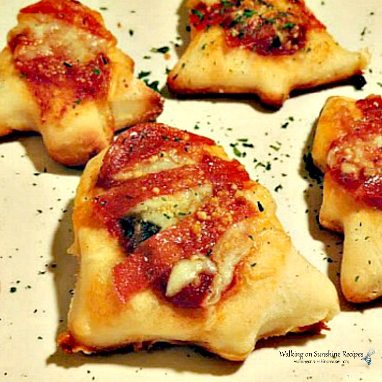 Mini Pizza Appetizers made with Cookie Cutters Walking on Sunshine