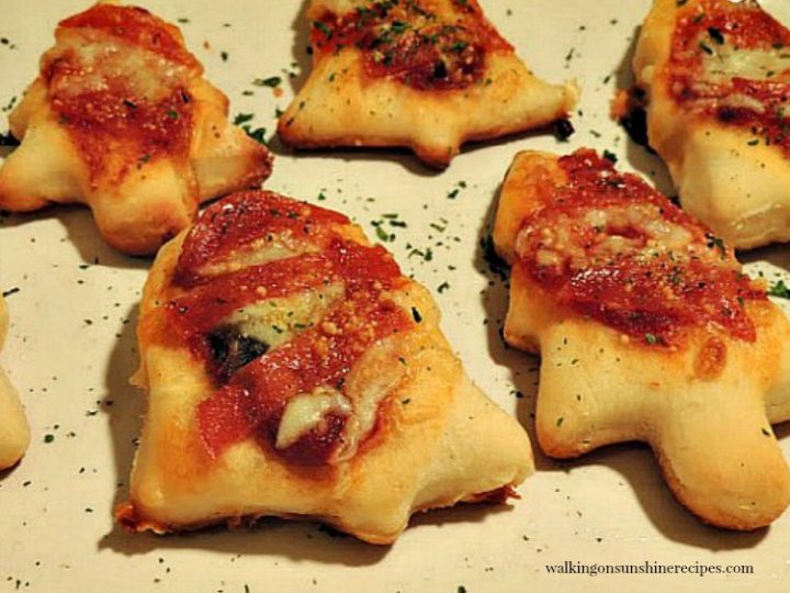 Mini Pizza Appetizers Made With Cookie Cutters Walking On Sunshine