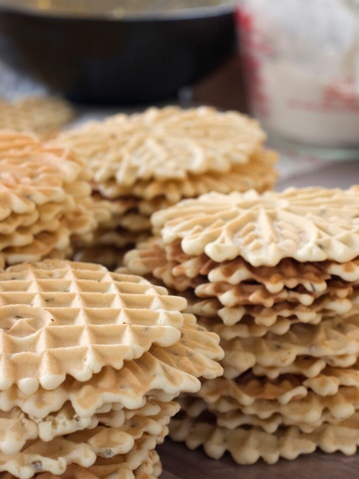 Classic Italian Pizzelle Cookies 