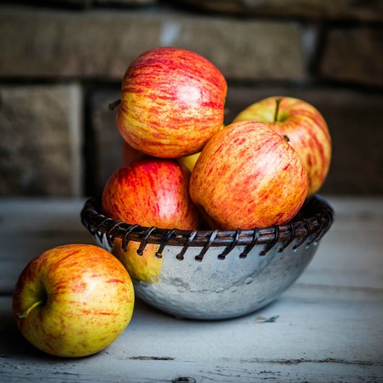 How to Choose the Best Apples for Baking & Eating Walking on Sunshine