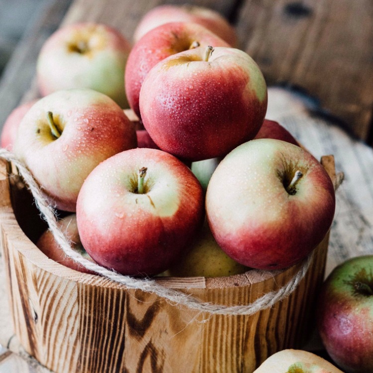 How to Choose the Best Apples for Baking & Eating Walking on Sunshine
