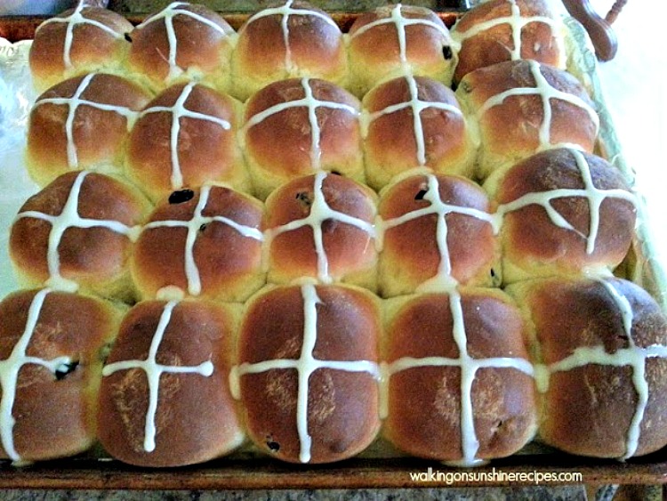 traditional hot cross buns,