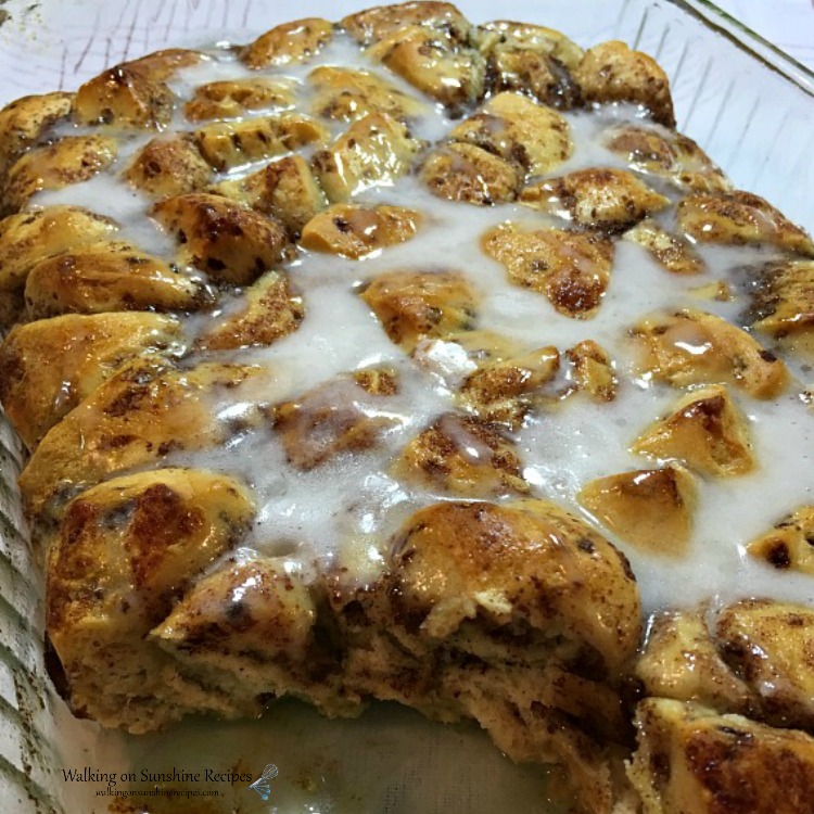 Casserole de petit-déjeuner aux petits pains à la cannelle FEATURED photo from WOS