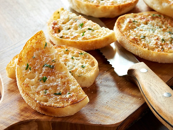 English Muffin Garlic Bread - Walking On Sunshine Recipes