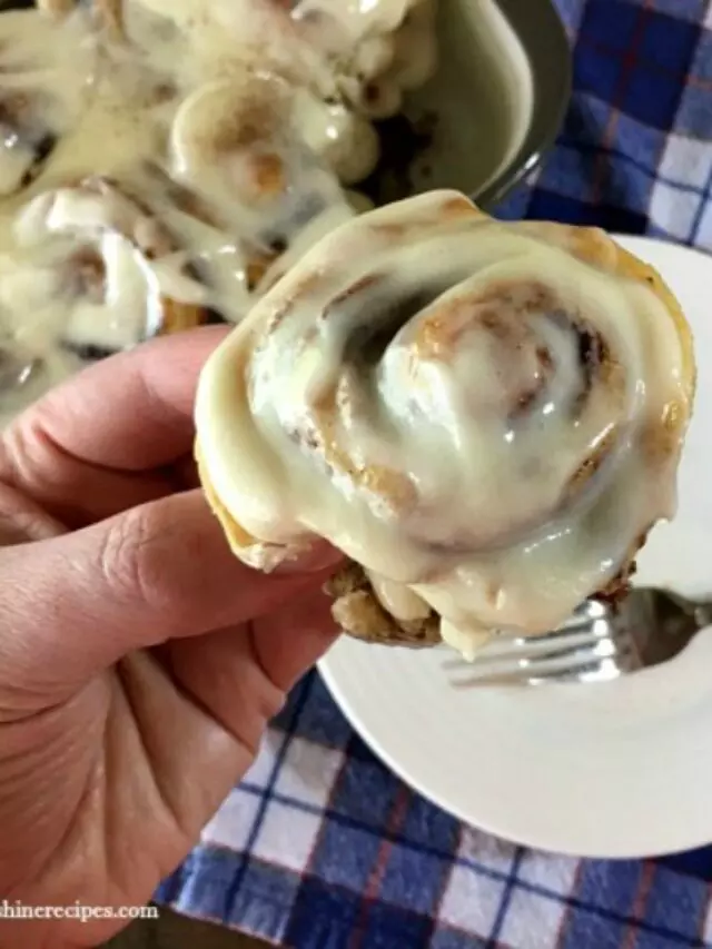 cropped-Homemade-Cinnamon-Rolls-from-Frozen-Bread-Dough-closeup-from-Walking-on-Sunshine.jpg