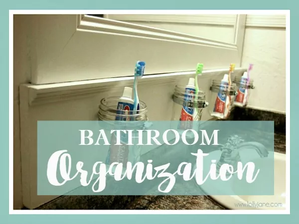 Bathroom Organization Ideas and Tips featured today on Walking on Sunshine. 