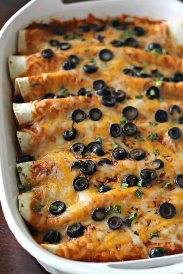 Ground Beef Enchiladas from Six Sisters Stuff