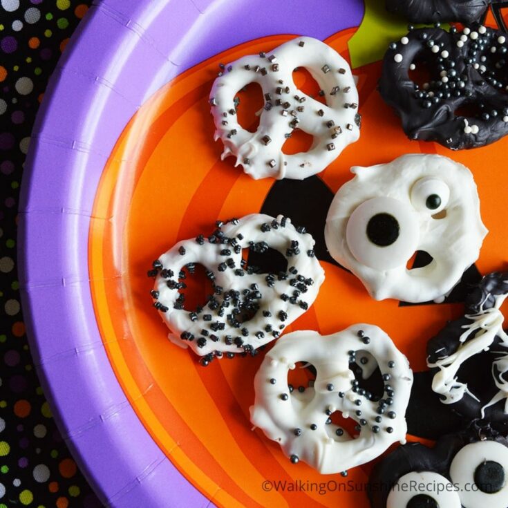 Halloween Chocolate Covered Pretzels