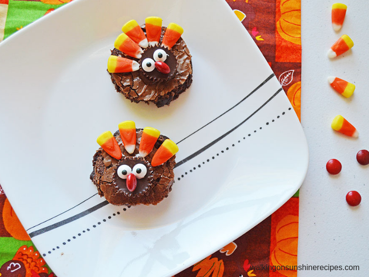 Easy Thanksgiving Turkey Brownies from Walking on Sunshine Recipes.