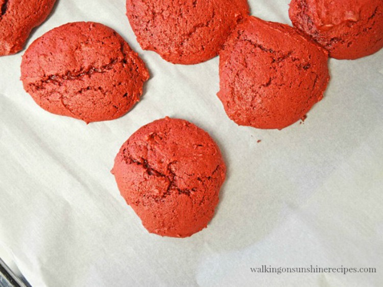 Red Velvet Sandwich Cookies before adding frosting