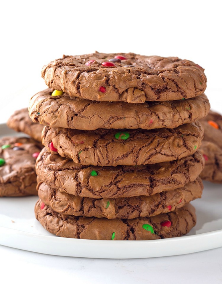 Brownie Cookies from Cookie Dough and Oven Mitt