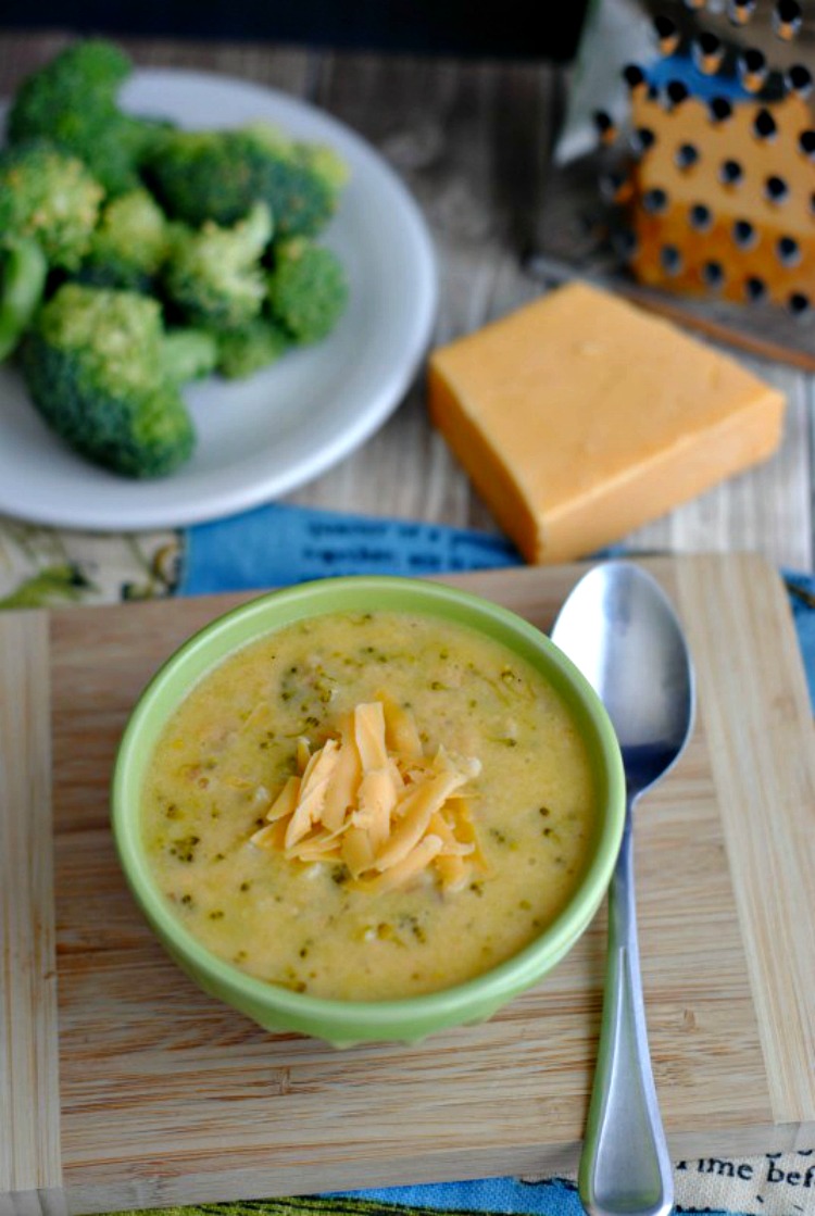 Creamy Cheesy Broccoli Soup from Teaspoon of Goodness