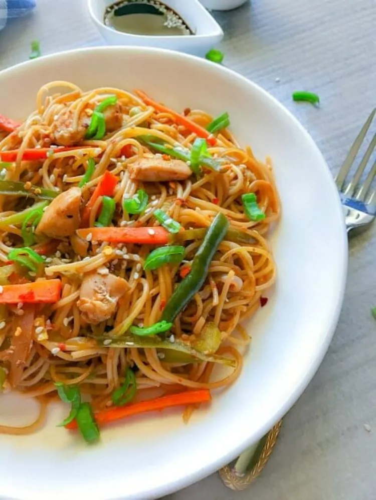 Quick Spicy Chicken Chow Mein from Easy Cooking with Molly