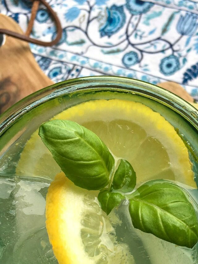 Lemon Basil Mint Spritzer Story