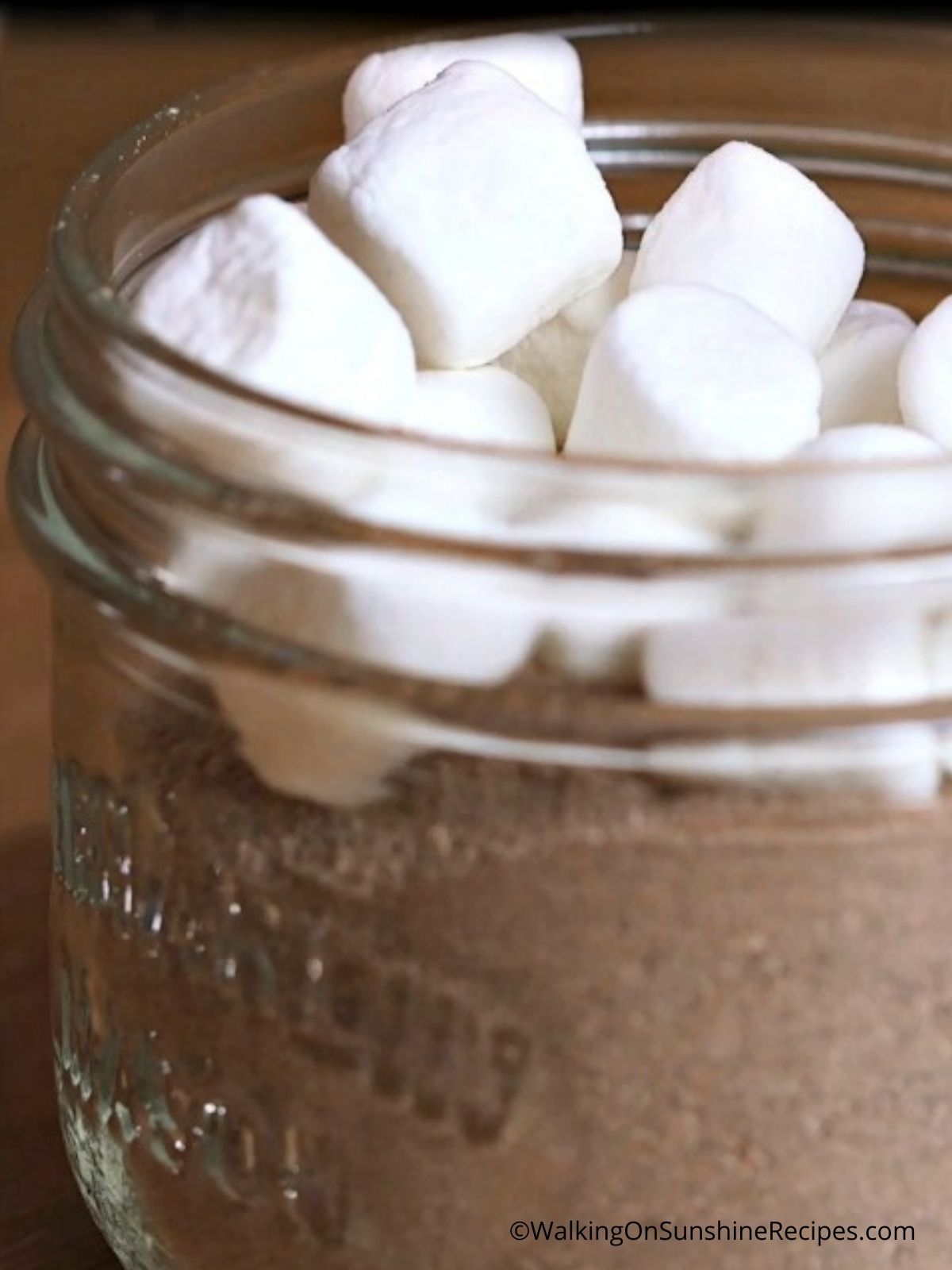 hot chocolate in a jar gift.