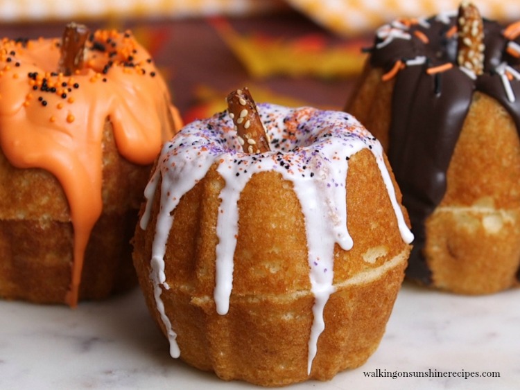 These Mini Pumpkin Bundt Cakes are almost too cute to eat!  