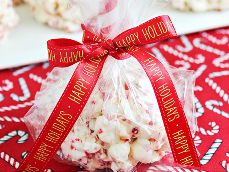 he Best Christmas Treats for Gift Giving are featured today with tips on packaging homemade treats and printable gift labels. 