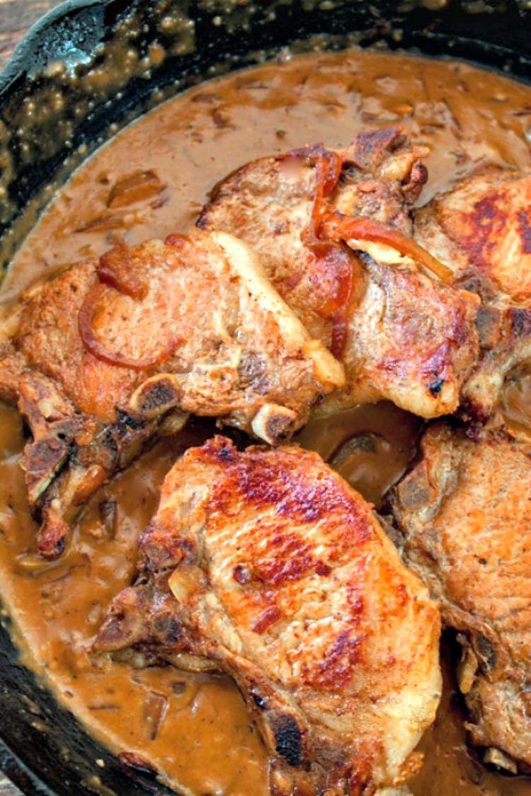 Pork Chops with Sour Cream Gravy from Bunny's Warm Oven