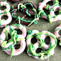 Chocolate Covered Pretzels for St. Patrick's Day