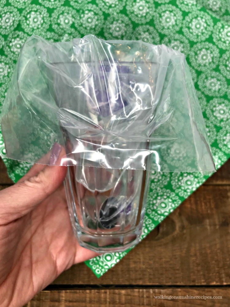 How to Fill a Plastic Decorating Bag with Batter or Icing using a tall drinking glass. 