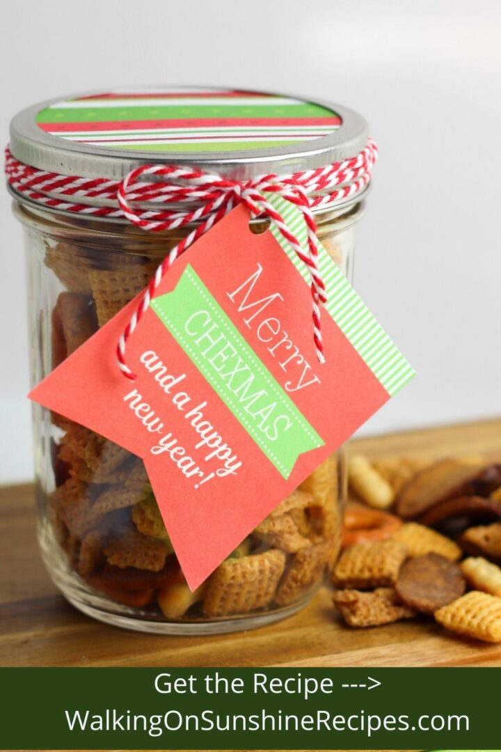 Christmas Chex Mix in a Jar - Walking On Sunshine Recipes