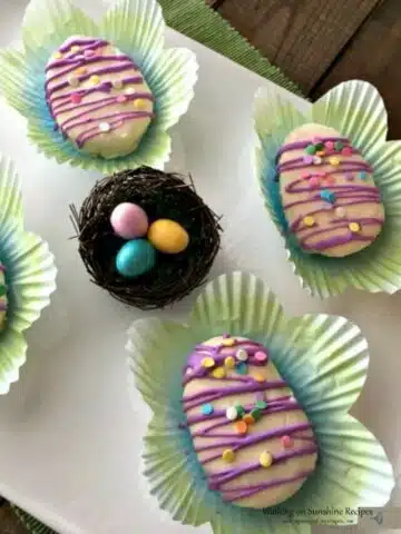 cropped-Easter-Egg-Cakes-on-white-platter.jpg
