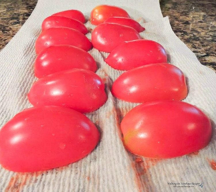 Tomatoes on paper towel to drain