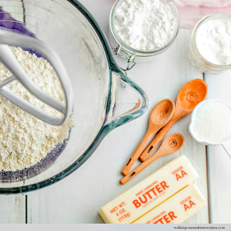 Add butter to cake mix batter to make the recipe creamy. 