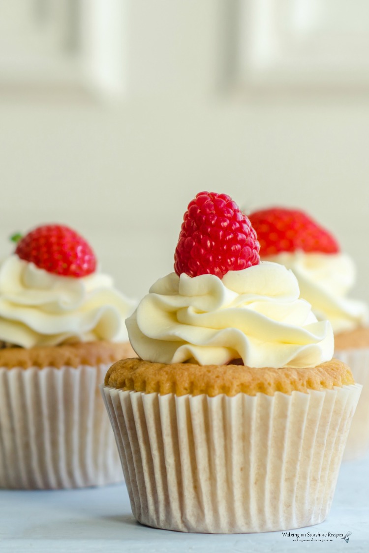 Vanilla Cupcake with Fresh Raspberries and Cream Cheese Frosting