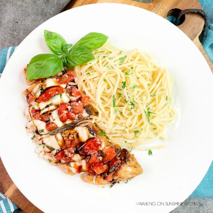 30 Minute Caprese Chicken Recipe