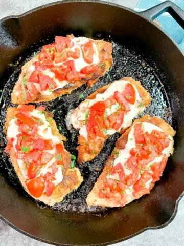 cropped-Caprese-Chicken-in-Cast-Iron-Pan-.jpg