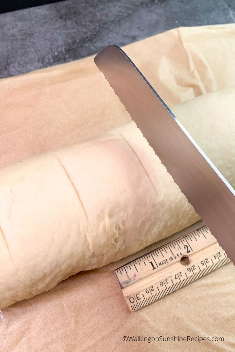 Slice cinnamon rolls into 12 even pieces