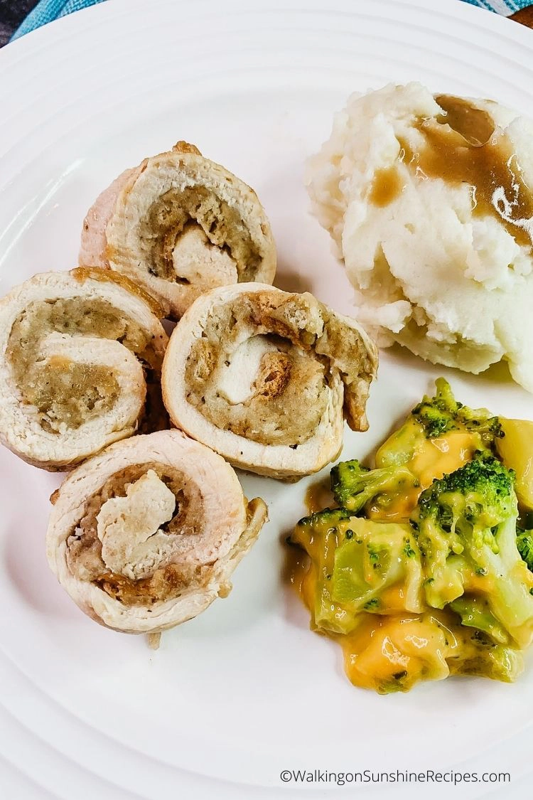 Perfectly cooked chicken roll ups with stuffing