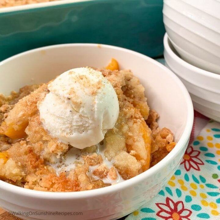 Cinnamon Toast Crunch Peach Dump Cake