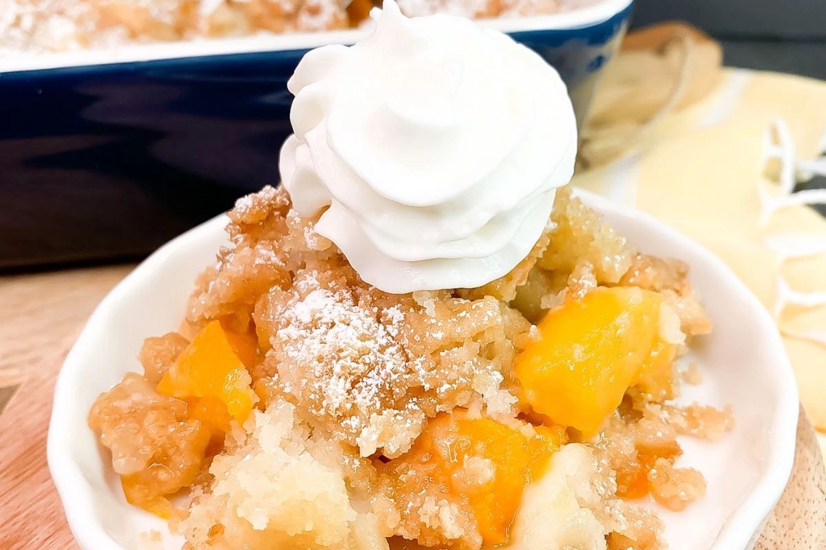 Peach Cobbler with Brown Sugar Crumble