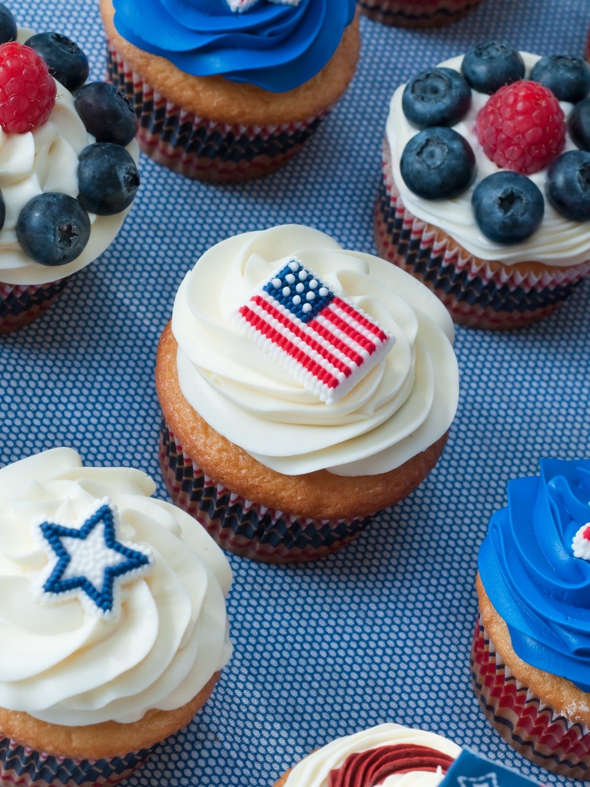 flag cupcakes. 