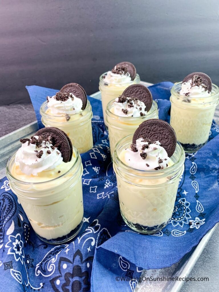 Oreo Pudding with Cookie Crumbs Crust.
