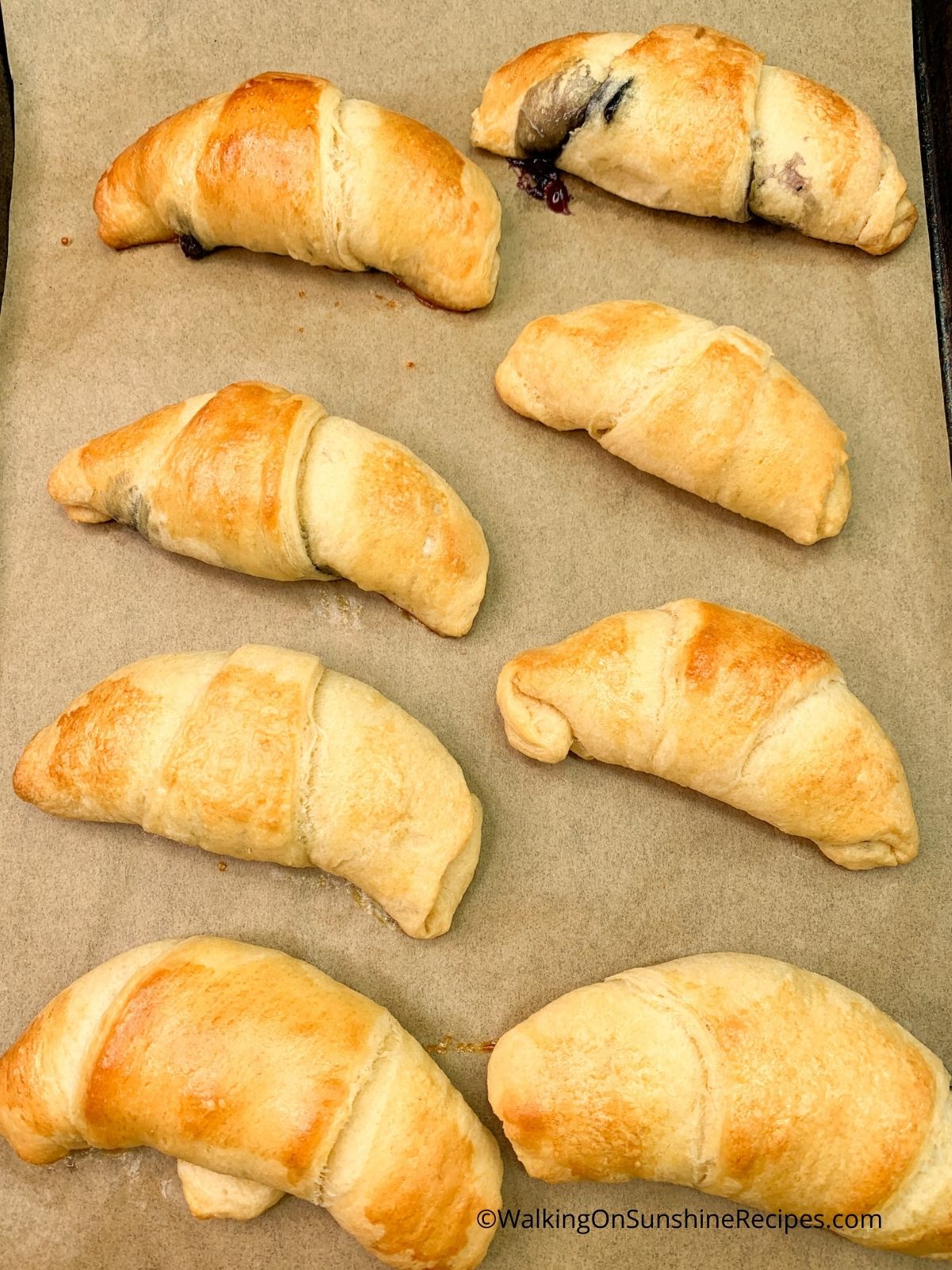 How long to bake crescent rolls