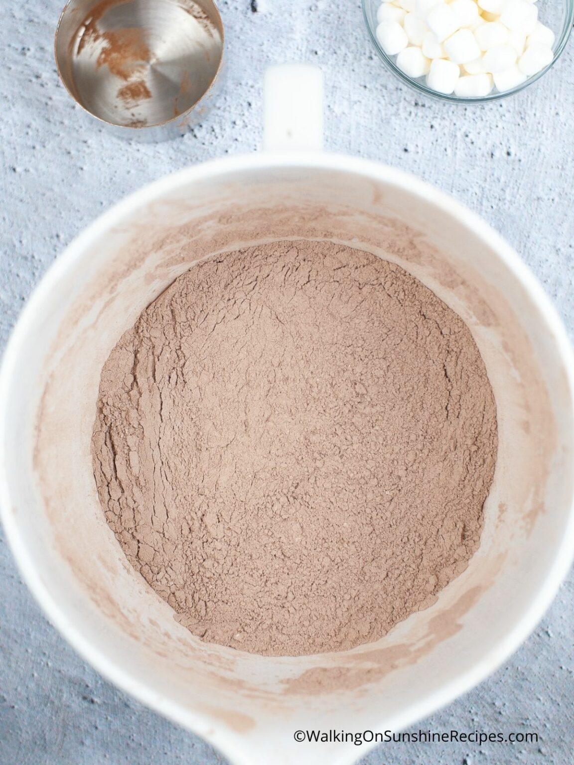 Mason Jar Hot Cocoa Gift - Walking On Sunshine Recipes