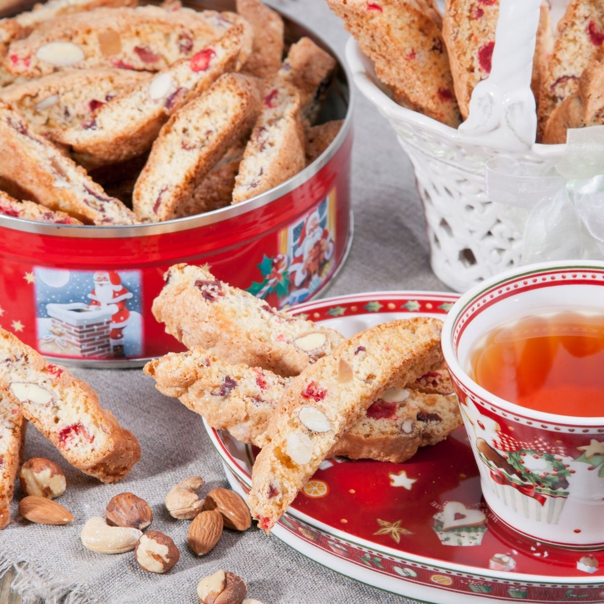 Italian Holiday Cookies - Walking On Sunshine Recipes