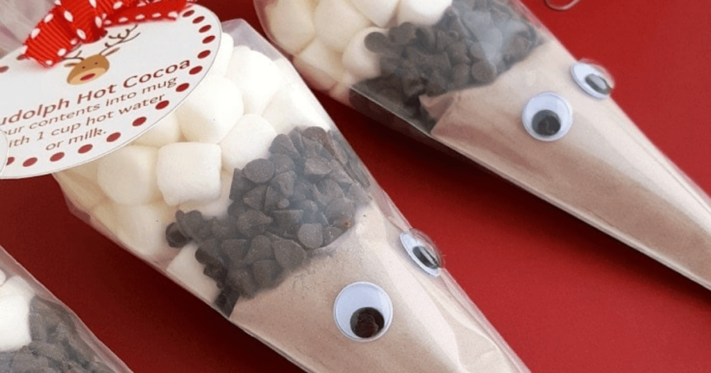 Reindeer Hot Chocolate Cones - Walking On Sunshine Recipes