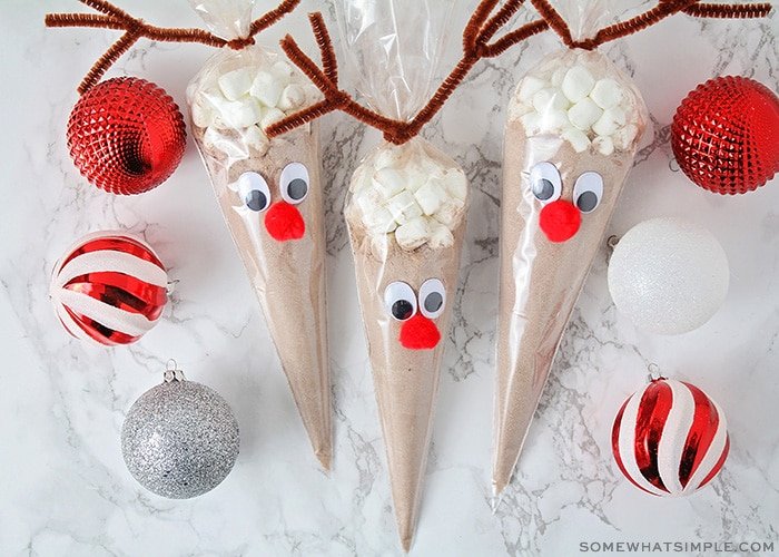 Reindeer Hot Chocolate Cones (DIY With Printable Tags) - Sugar and Soul