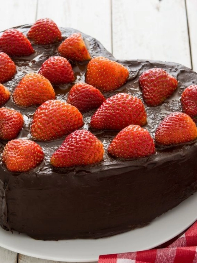 Heart Shaped Cake for Valentine's Day Story