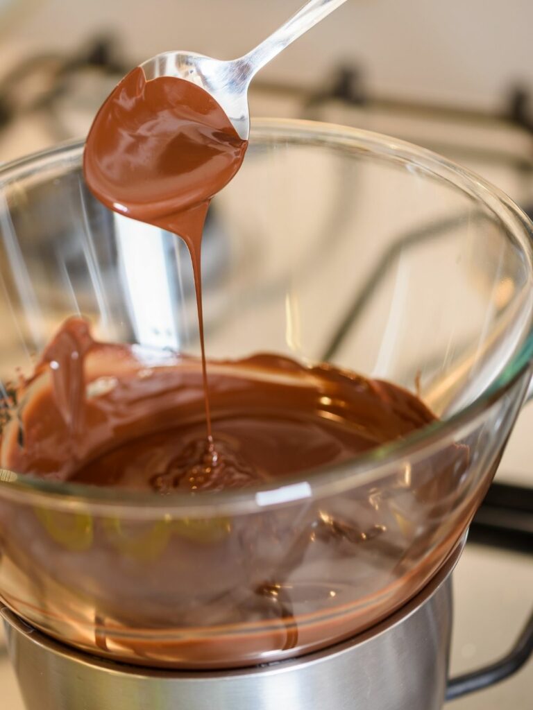 1200X1600 melting chocolate in double boiler Process Photos