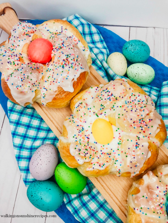 Individual Italian Easter Bread Rings Story