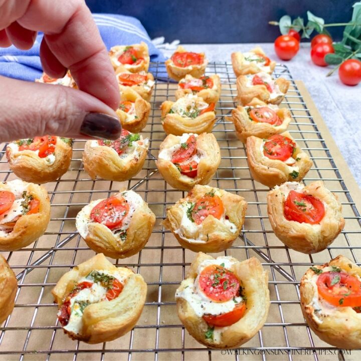 Tomato and Mozzarella Puff Pastry Bites-image