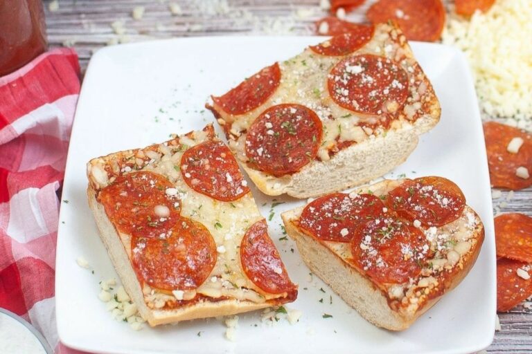 Pepperoni pizza bread.