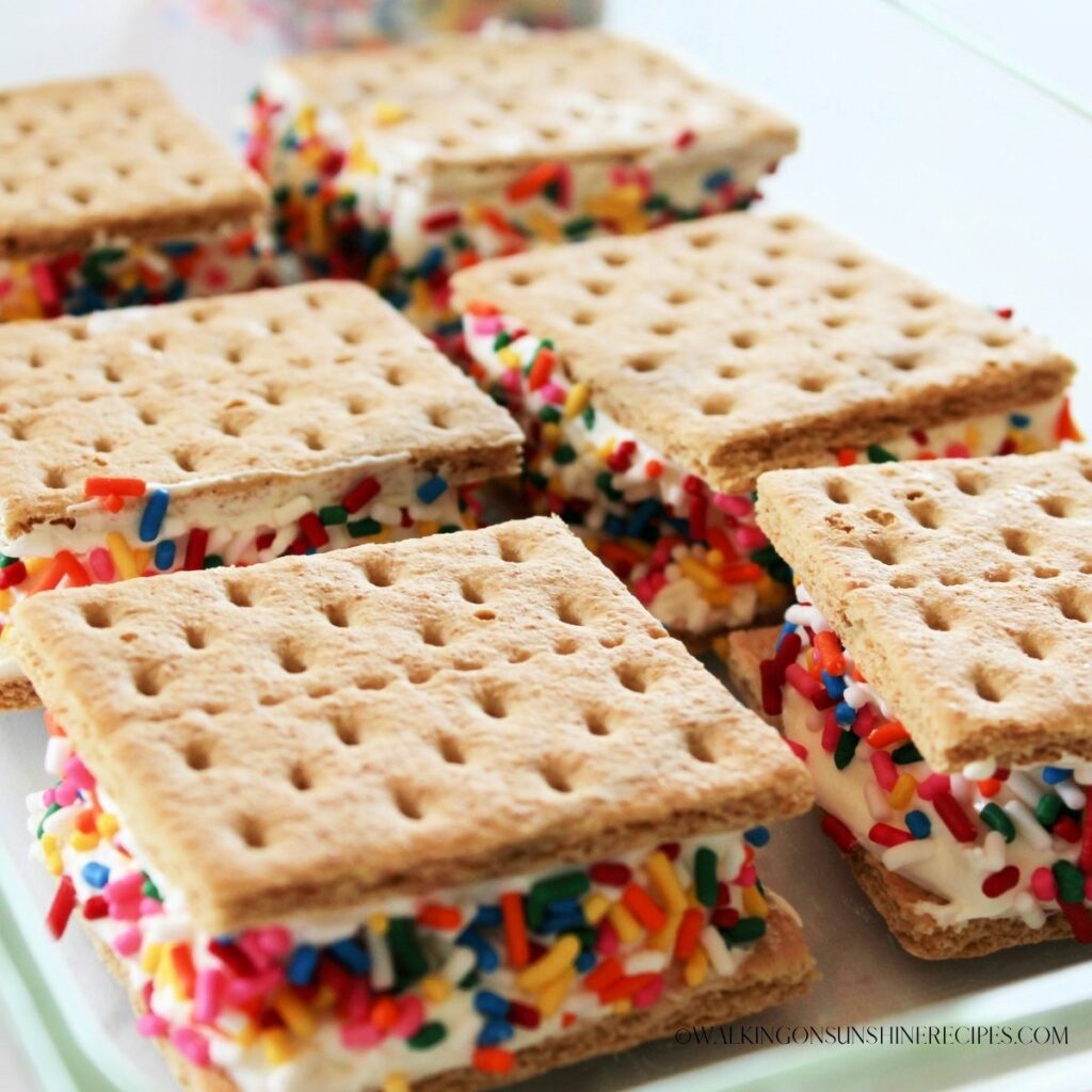 Weight Watchers Graham Cracker Cool Whip Sandwich