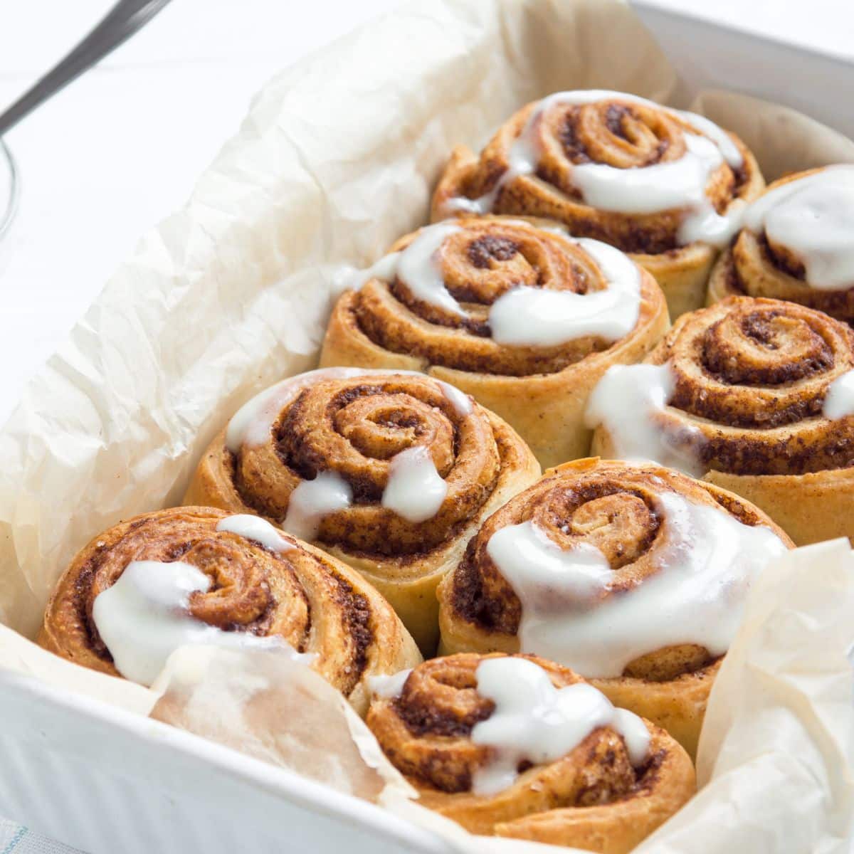 Crowd Pleaser Bread Machine Cinnamon Rolls {So Easy!} - Thriving Home